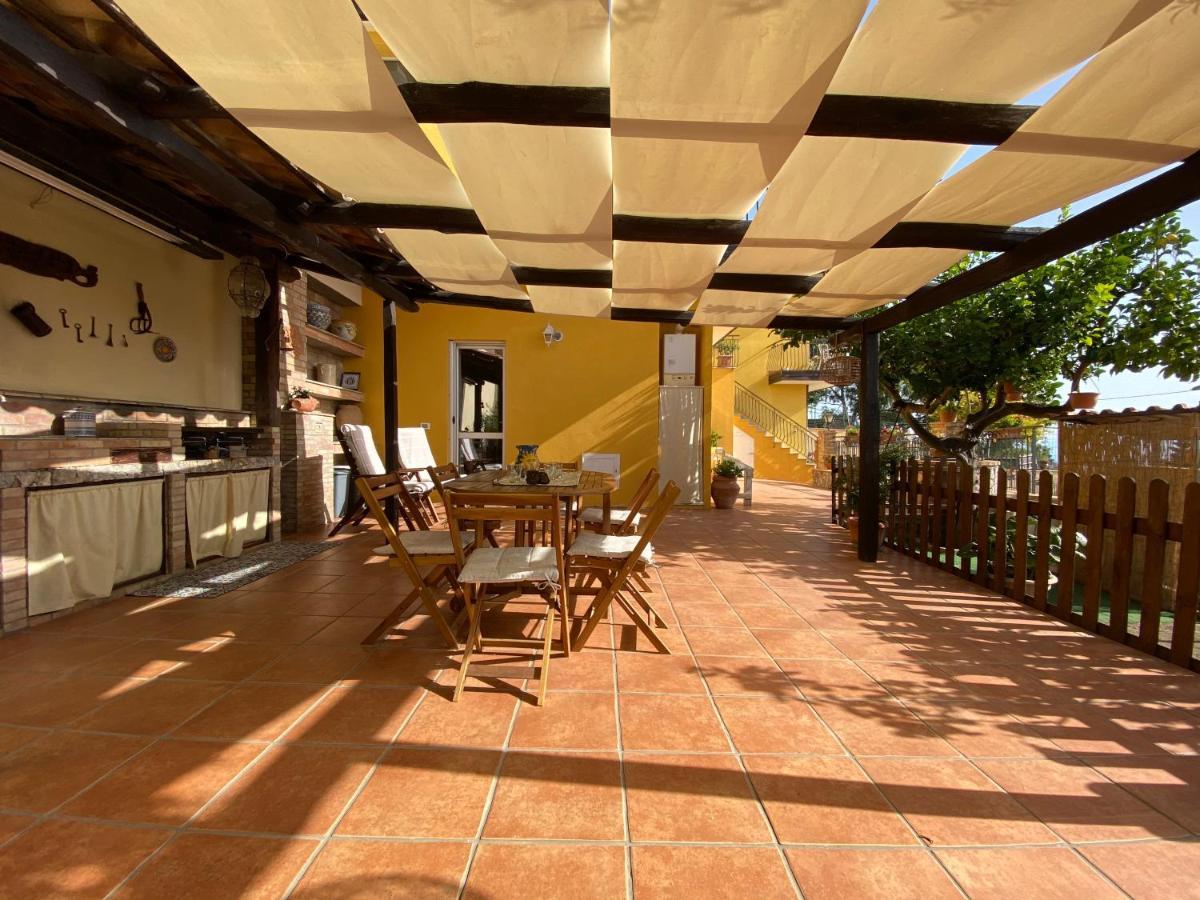 Casa Vacanze Marale Кастелмола Екстериор снимка