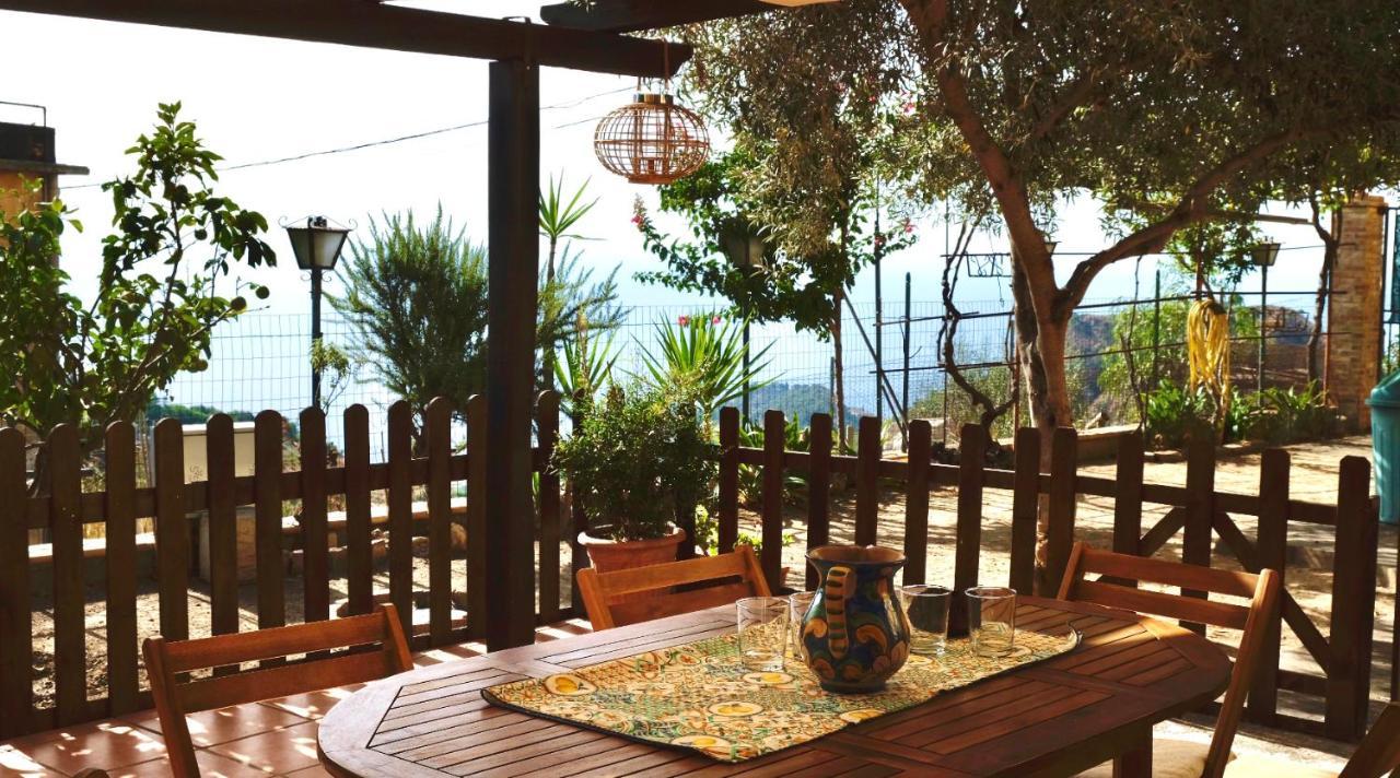 Casa Vacanze Marale Кастелмола Екстериор снимка