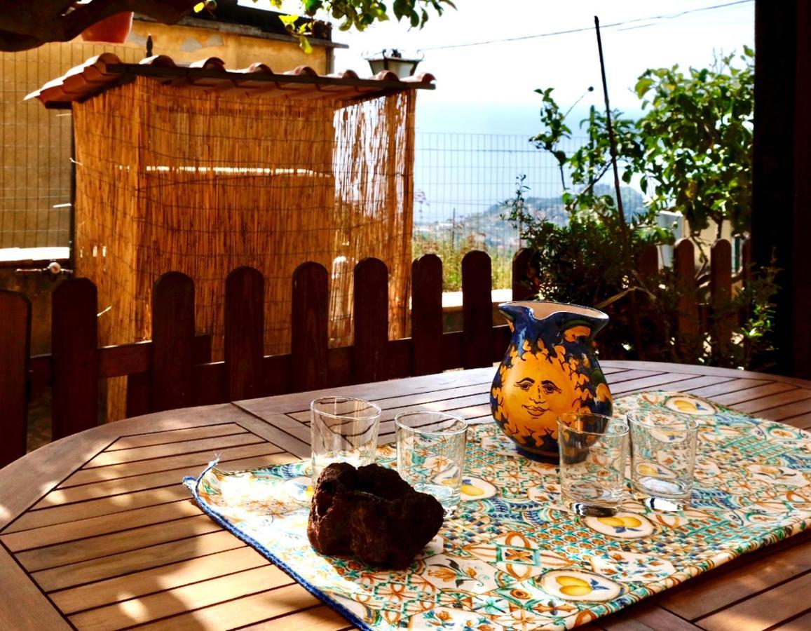 Casa Vacanze Marale Кастелмола Екстериор снимка