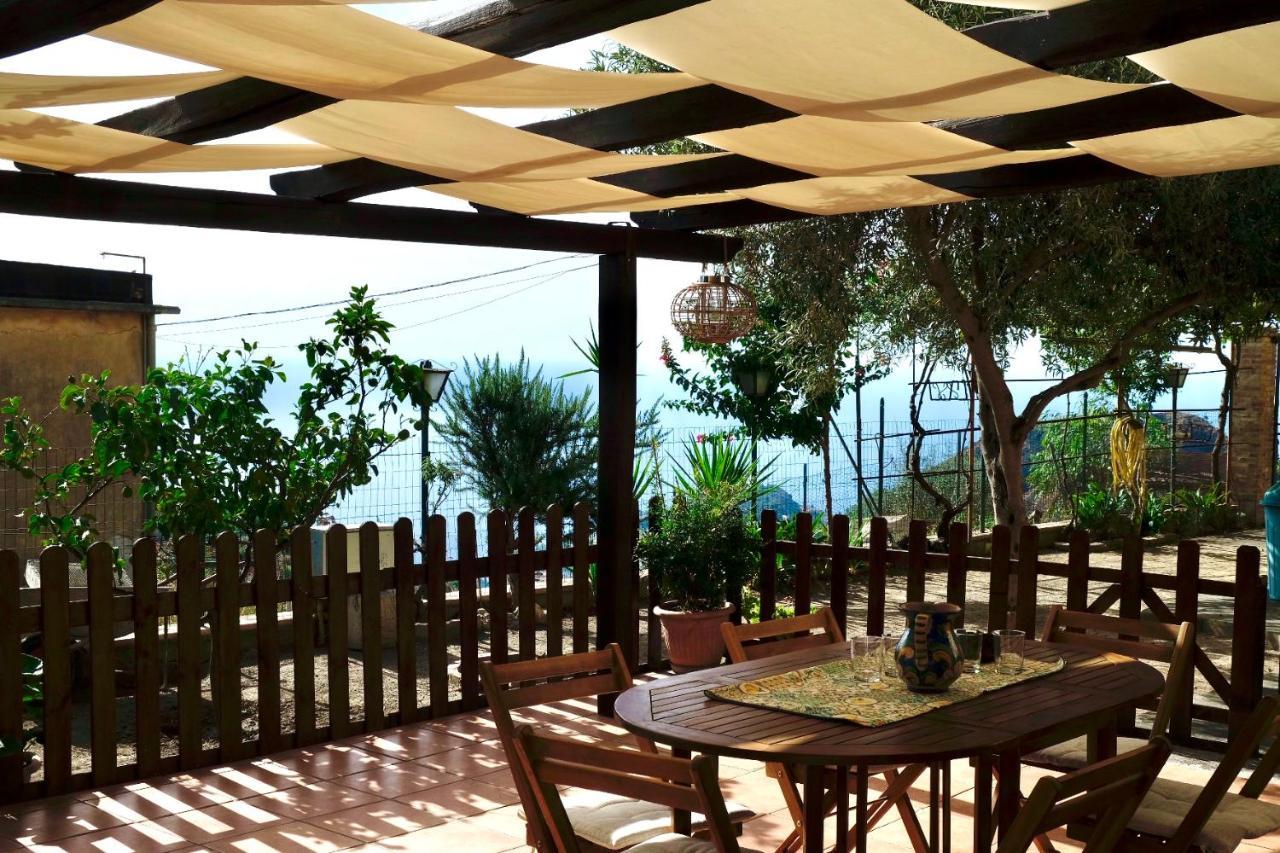 Casa Vacanze Marale Кастелмола Екстериор снимка