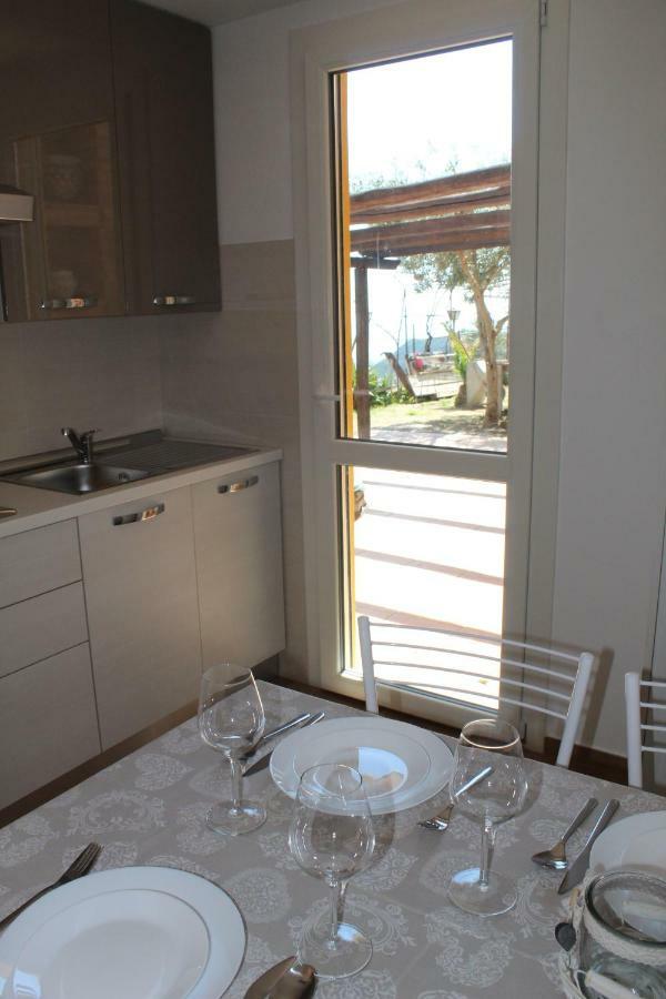 Casa Vacanze Marale Кастелмола Екстериор снимка
